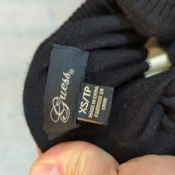 2/40 Striped Guess turtleneck sweater - Picture 8 of 12